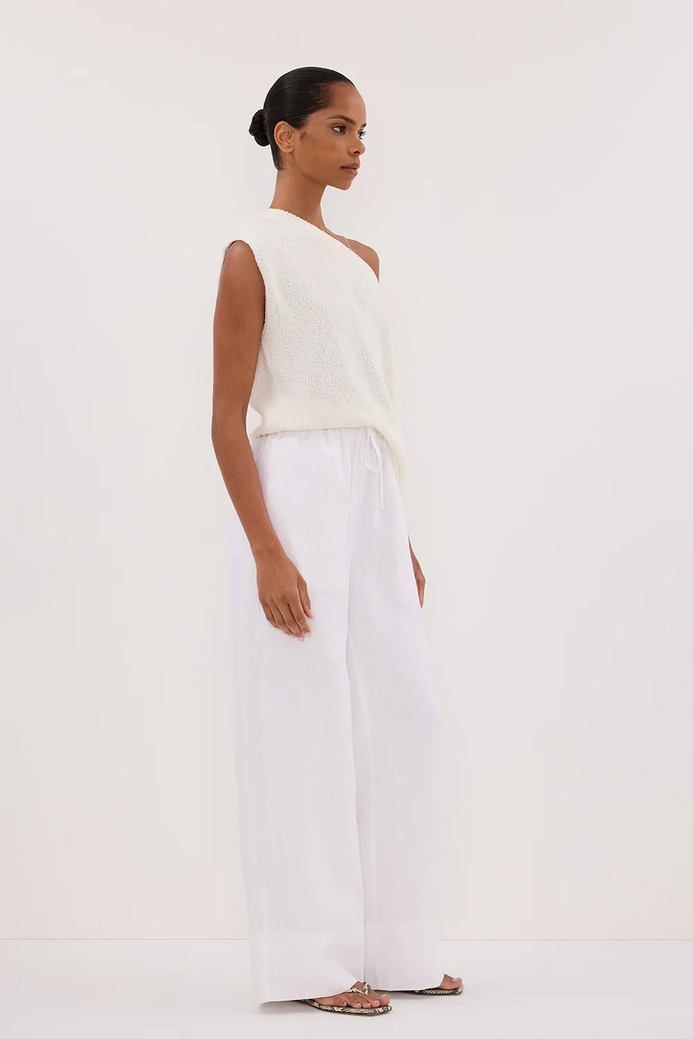 GINA WHITE LINEN ELASTIC WAIST PANT - Image 3